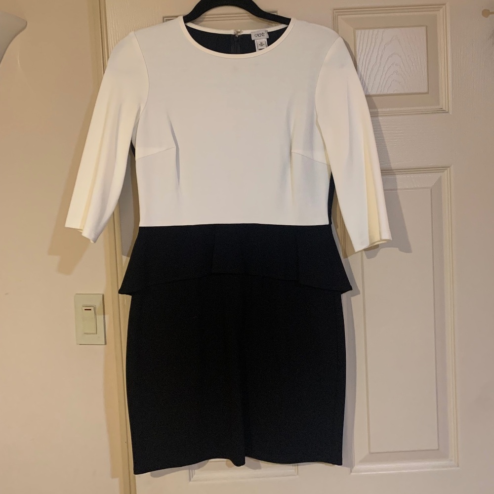 NWOT Cache Ivory/Black Peplum Mini Dress sz M